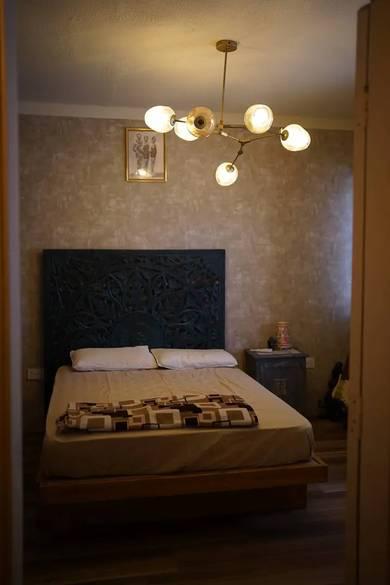 Vintage and eclectic space along with large outdoor for shoots 5