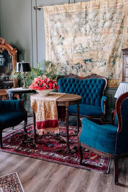 A vintage styled space for photo shoot, filming and podcasts — photo 16