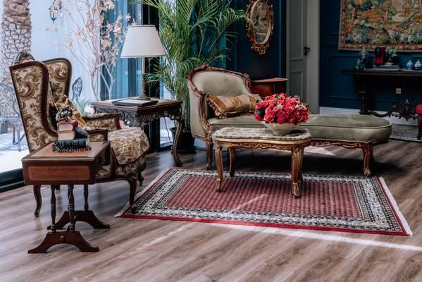 A vintage styled space for photo shoot, filming and podcasts — photo 5