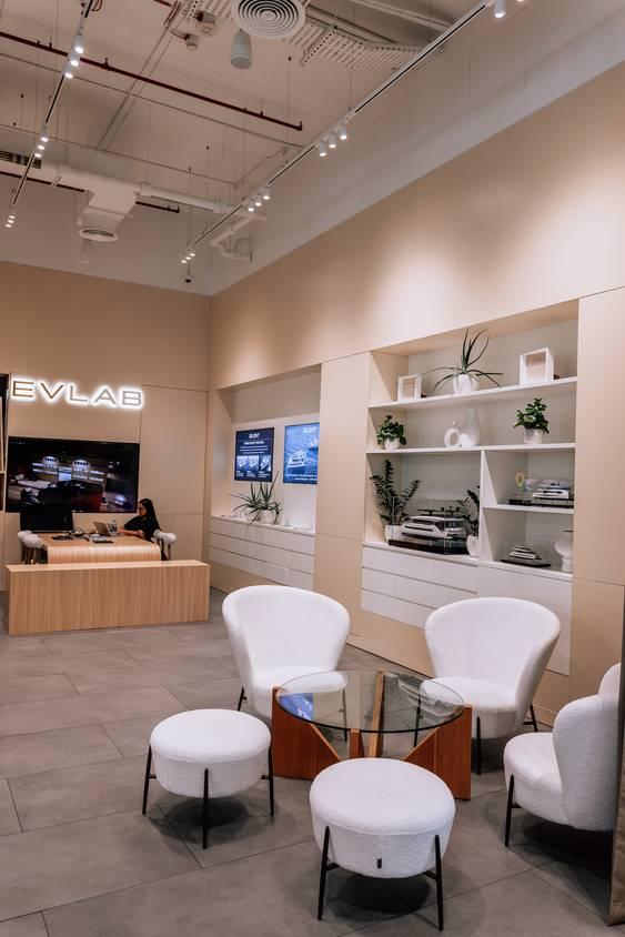EVLAB E-Mobility Experience Center 5