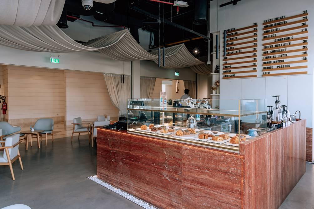 Aesthetic Cafe Space — photo 3