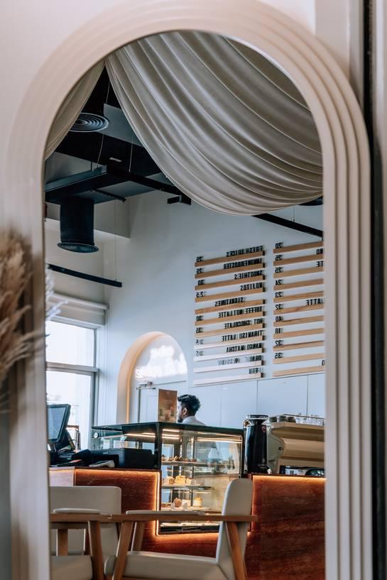 Aesthetic Cafe Space — photo 2