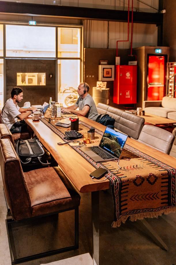 Stylish and Cozy Space (Cafe), Suitable for Photography Shoots and Supper Clubs — photo 11