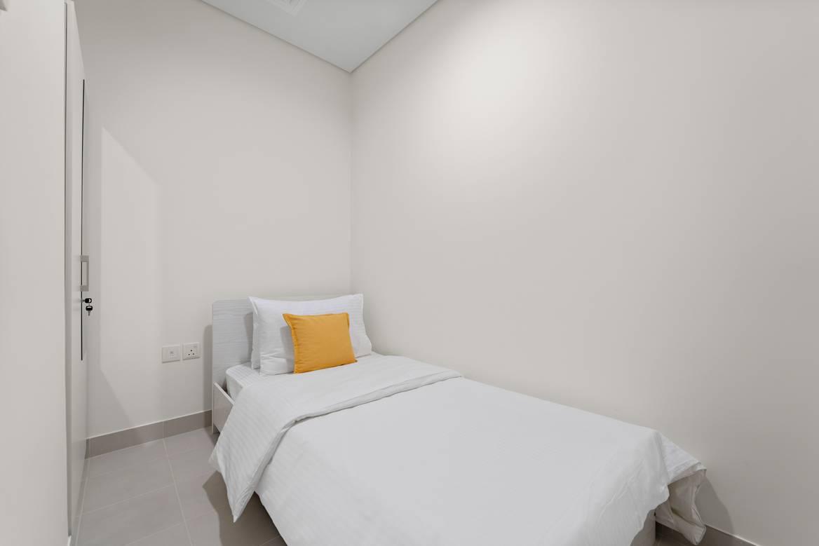 2BR + M | Canal Front Residence — photo 10