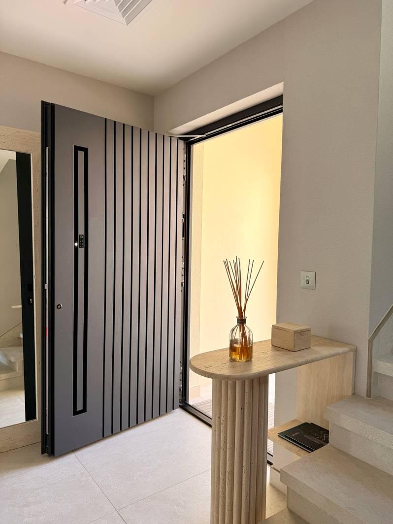 Elegant, modern open plan mediterranean style villa. — photo 13