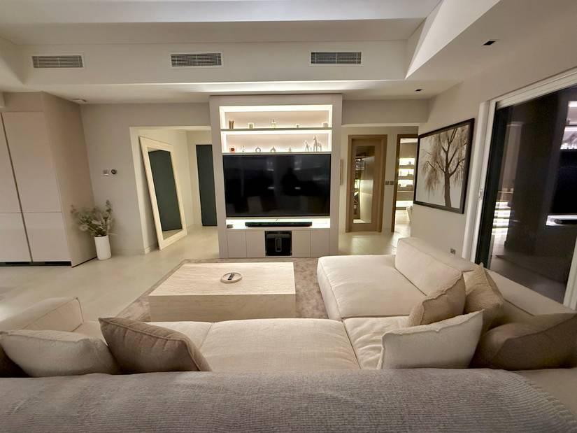 Elegant, modern open plan mediterranean style villa. — photo 4