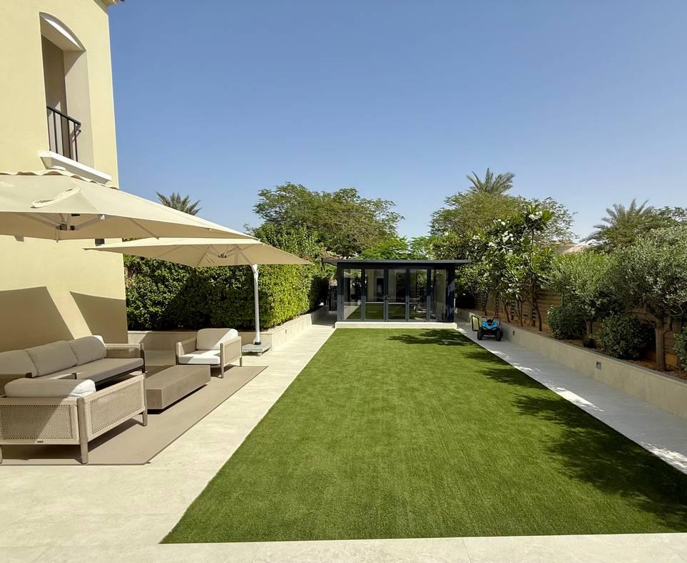 Elegant, modern open plan mediterranean style villa. — photo 14