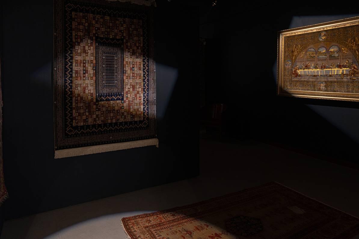 Artsy High-End Rugs Showroom for Contemporary Events and Photoshoot Projects — photo 9