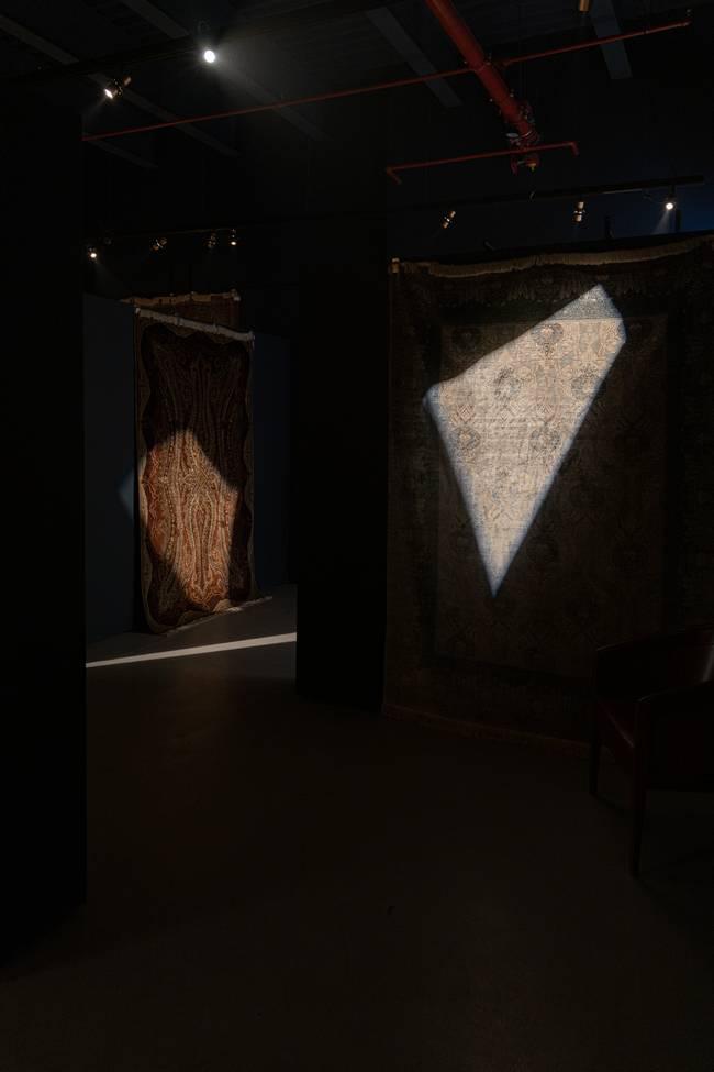 Artsy High-End Rugs Showroom for Contemporary Events and Photoshoot Projects — photo 12