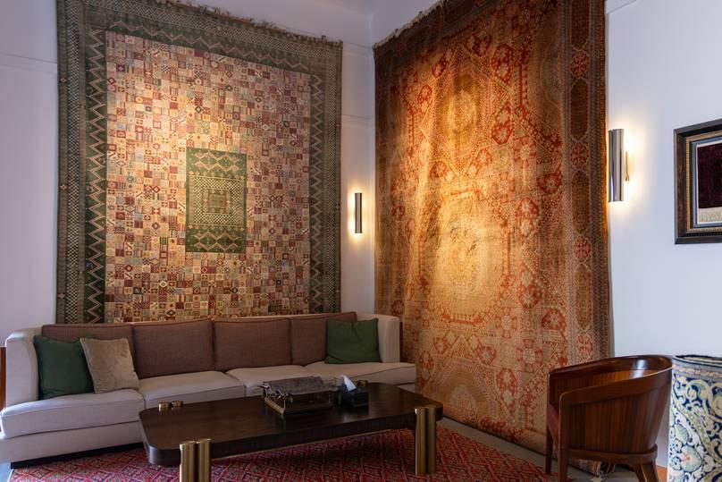 Artsy High-End Rugs Showroom for Contemporary Events and Photoshoot Projects — photo 16