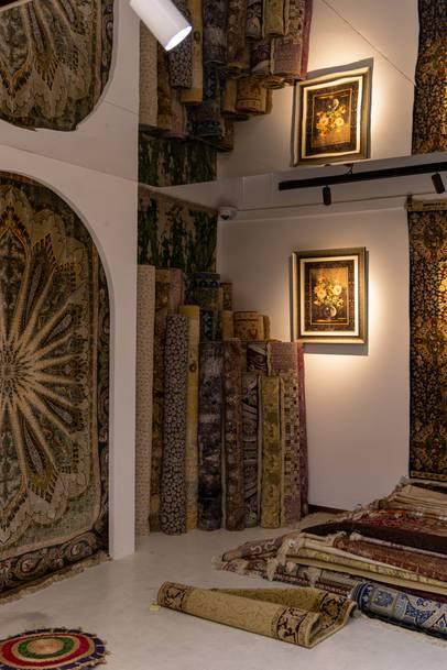 Artsy High-End Rugs Showroom for Contemporary Events and Photoshoot Projects — photo 30