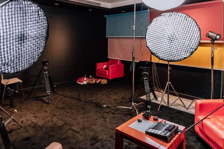 Fully Equipped Podcast Studio with Editing Service in Business Bay — photo 6
