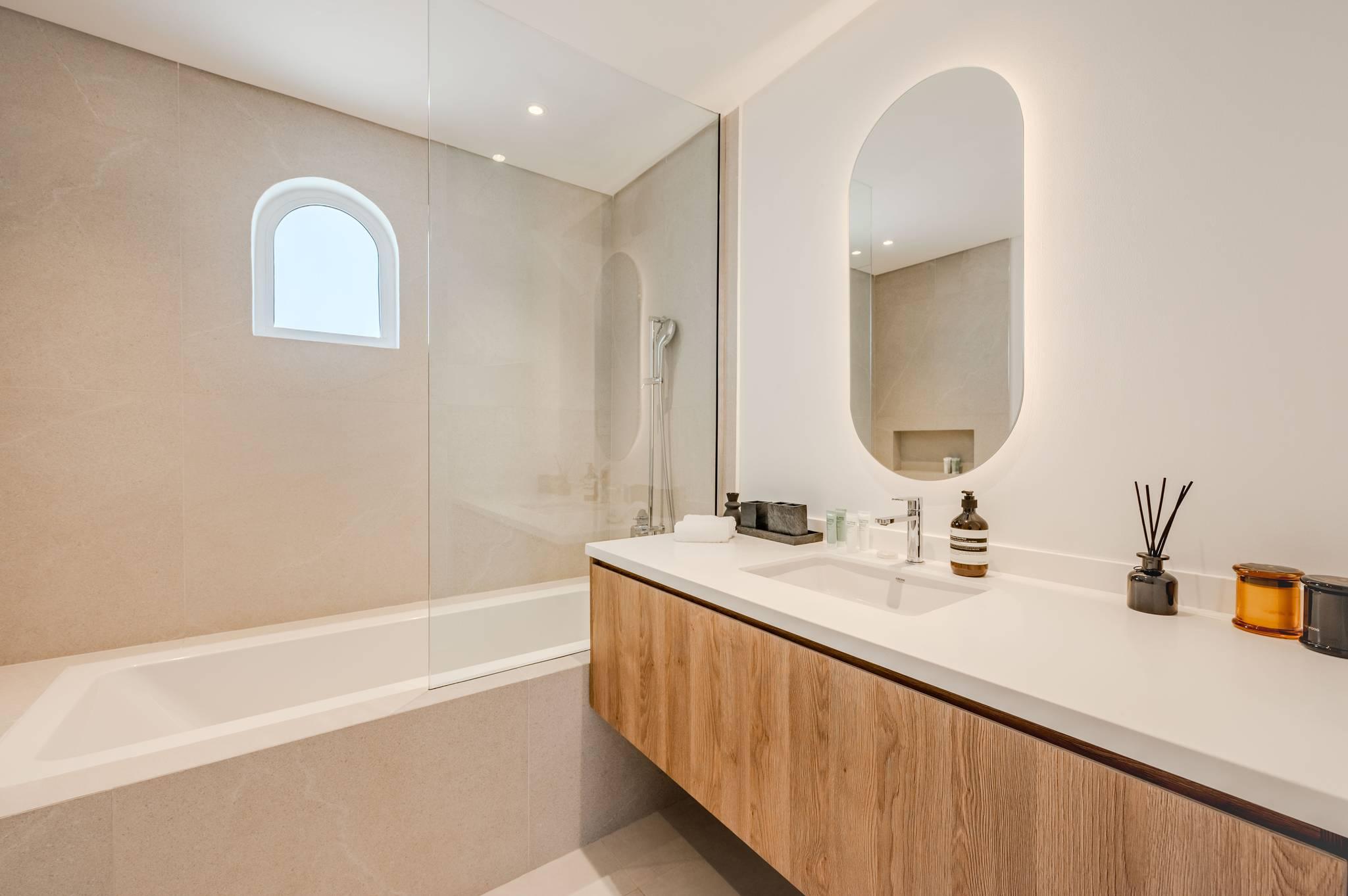Mykonos-Inspired Luxury 4 BR | Private Pool Villa Near Burj Al Arab — photo 6