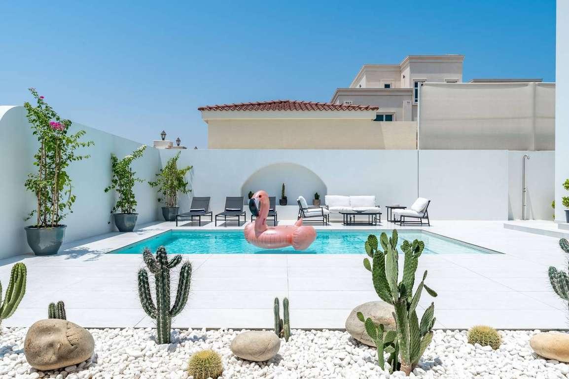 Mykonos-Inspired Luxury 4 BR | Private Pool Villa Near Burj Al Arab — photo 20