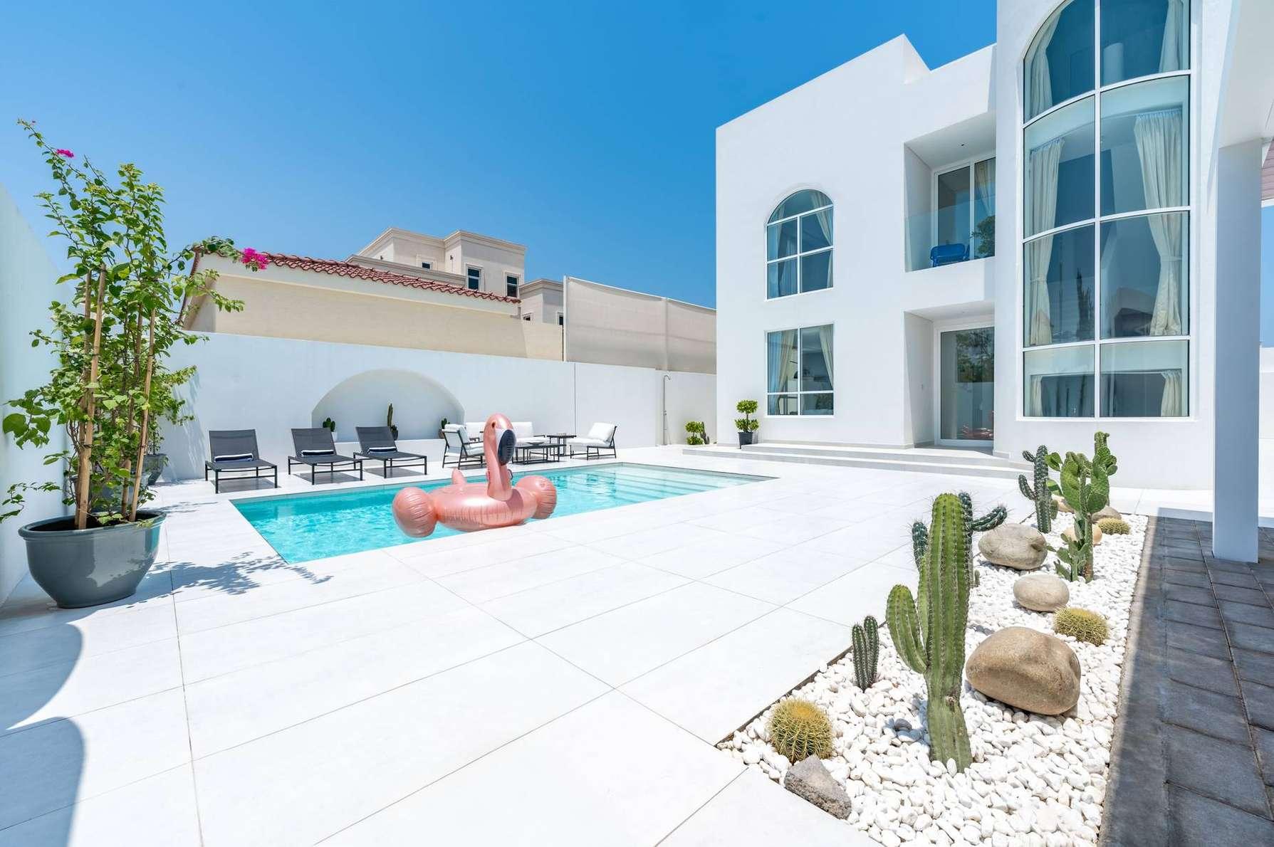 Mykonos-Inspired Luxury 4 BR | Private Pool Villa Near Burj Al Arab — photo 19