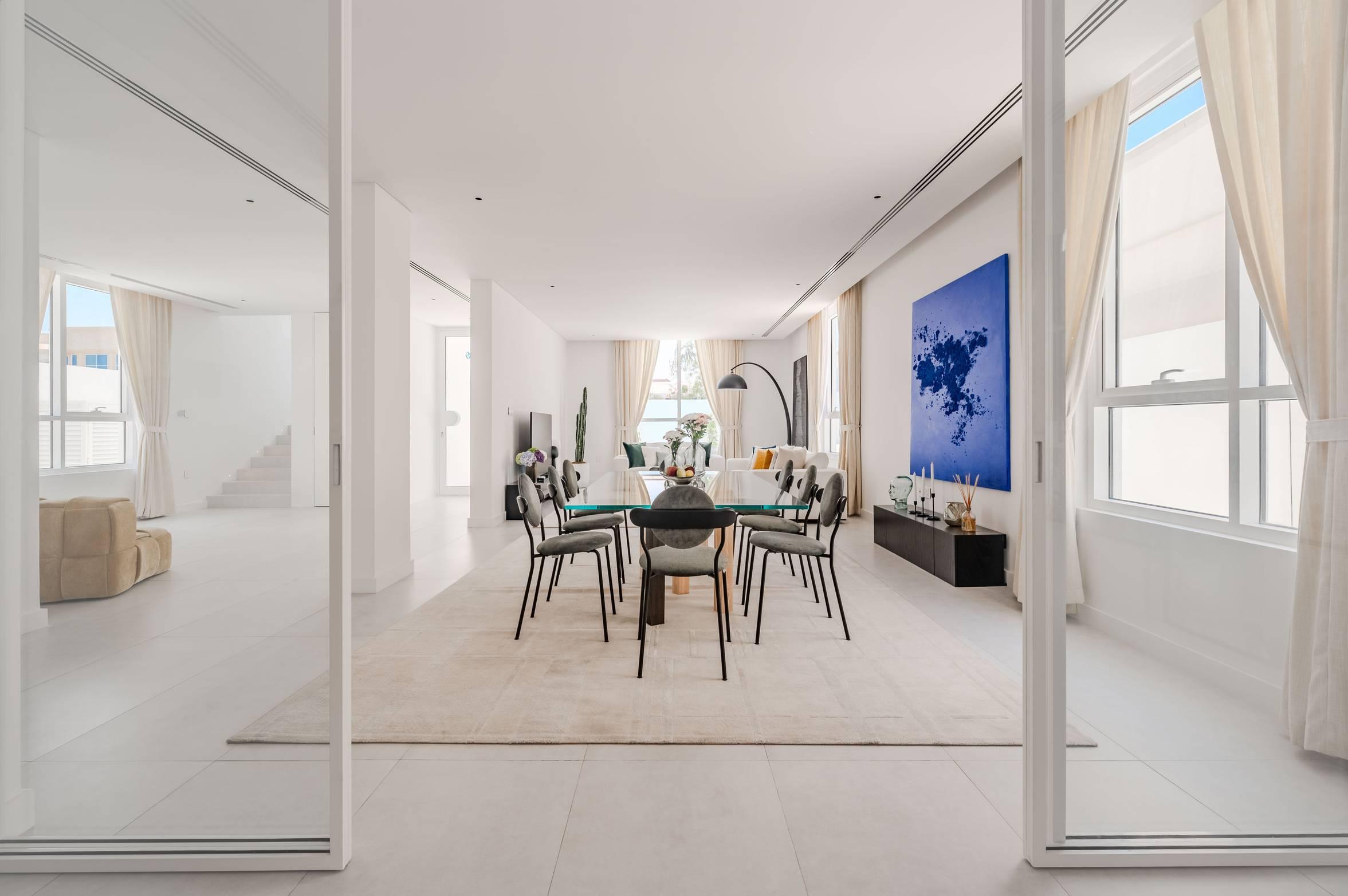 Mykonos-Inspired Luxury 4 BR | Private Pool Villa Near Burj Al Arab — photo 4