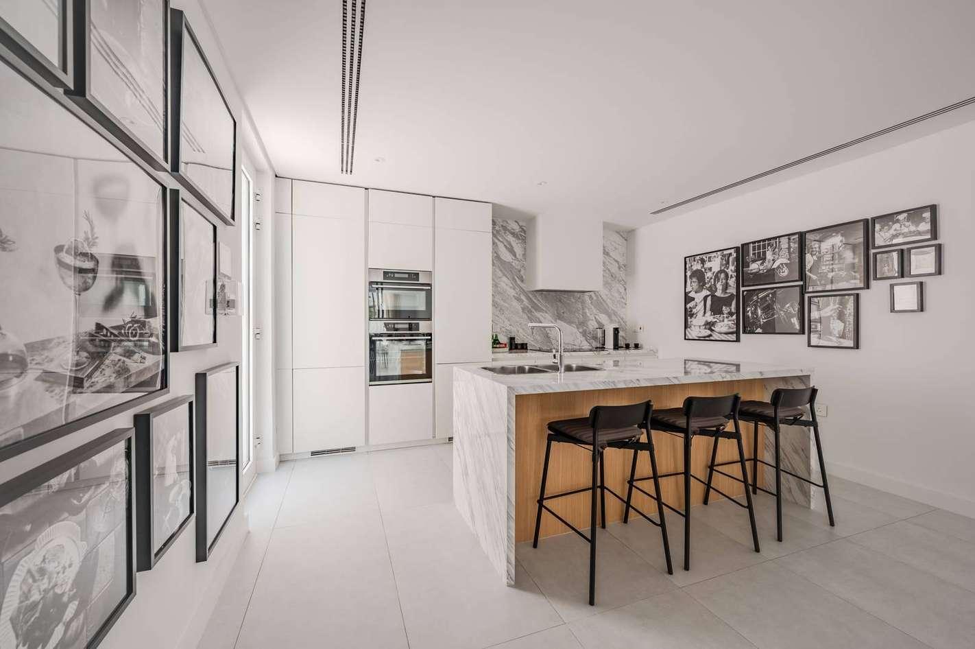 Mykonos-Inspired Luxury 4 BR | Private Pool Villa Near Burj Al Arab — photo 14