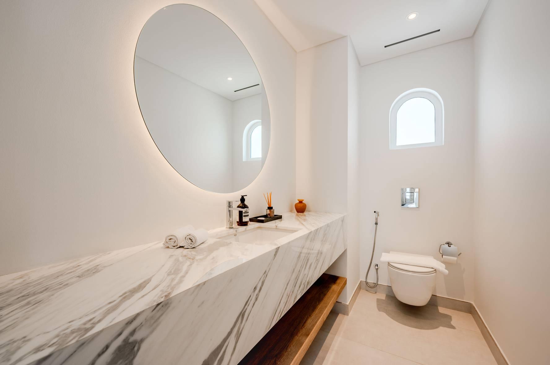 Mykonos-Inspired Luxury 4 BR | Private Pool Villa Near Burj Al Arab — photo 18