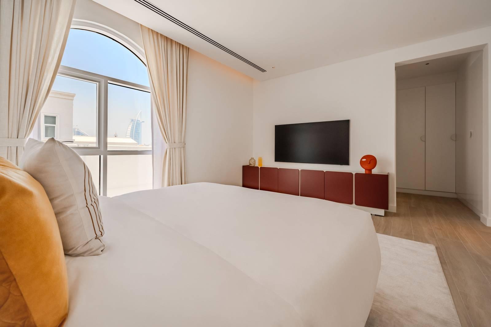 Mykonos-Inspired Luxury 4 BR | Private Pool Villa Near Burj Al Arab 5