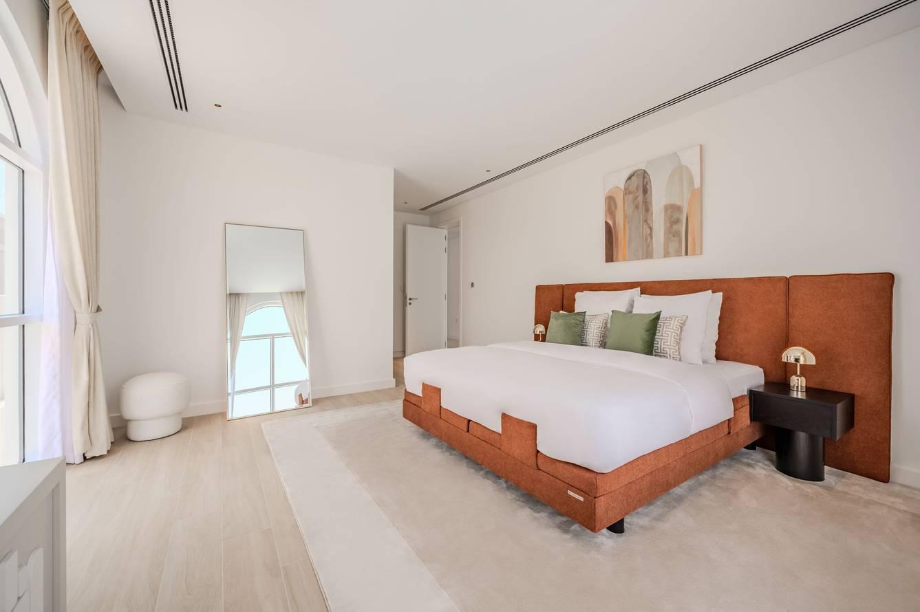 Mykonos-Inspired Luxury 4 BR | Private Pool Villa Near Burj Al Arab — photo 7