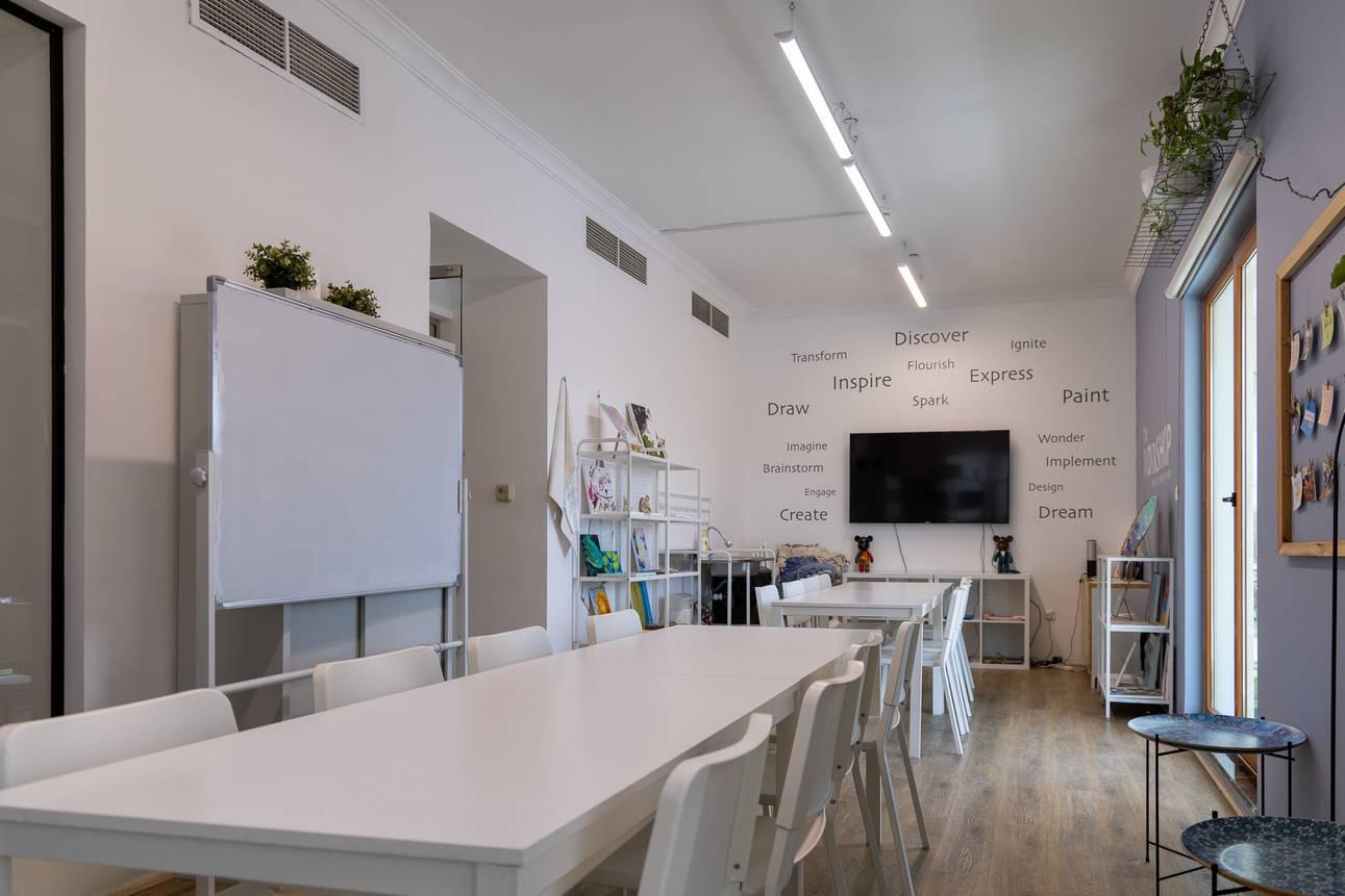 Private Workshop & Meeting Space in Jumeirah 2 (up to 22 people) — photo 6