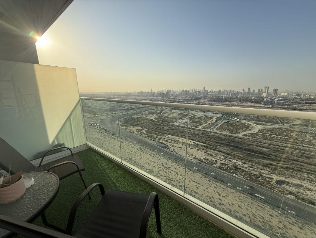Luxury Studio Apartment with Dubai Skyline and Sunset View – Ideal for Shoots & Content Creation — photo 5