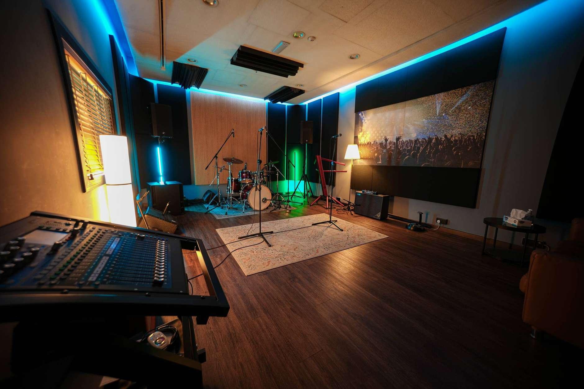 Music Recording and Rehearsal Studio — photo 4