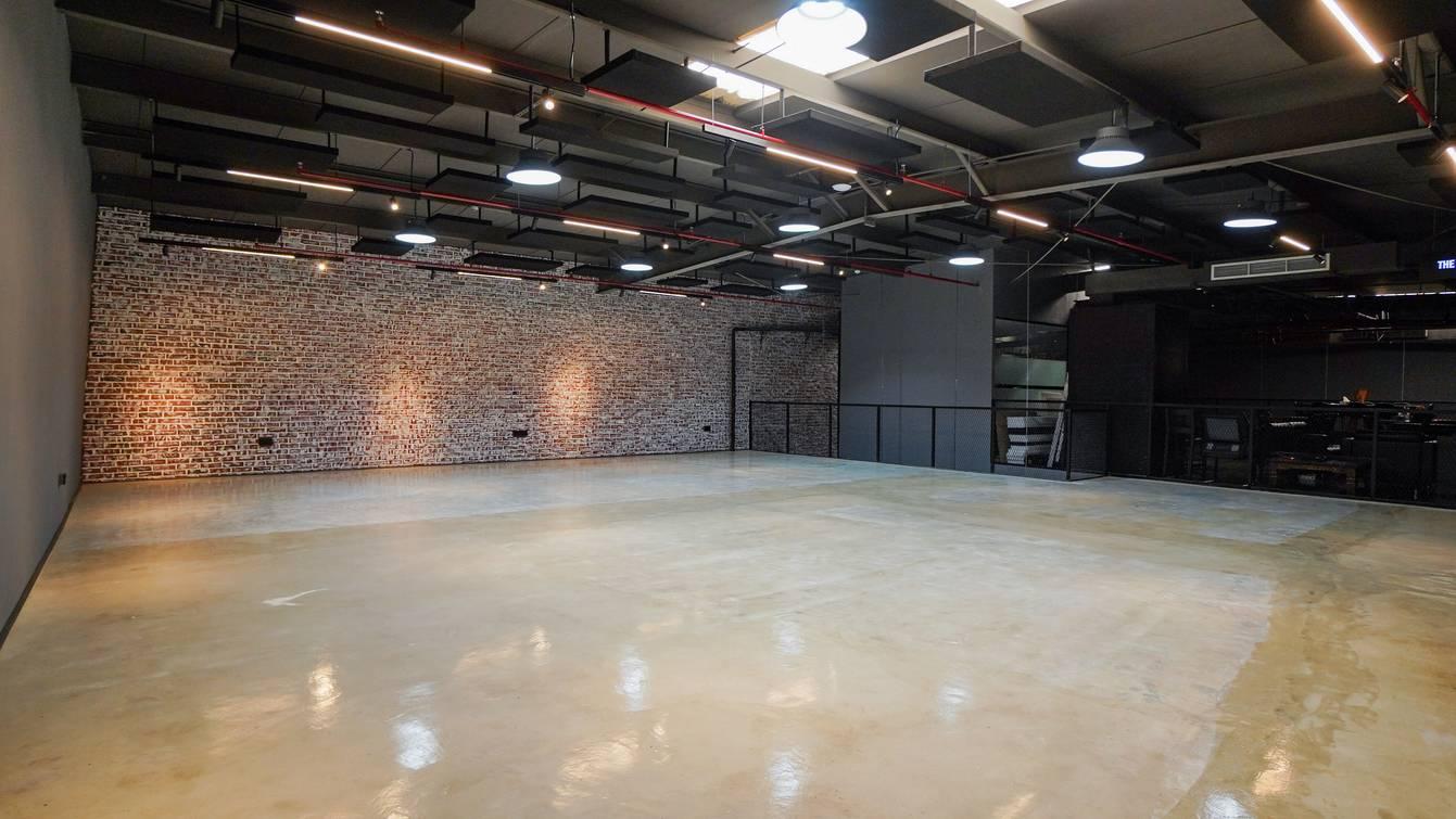 Space Rental — main photo