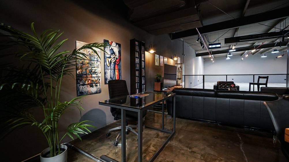 Lounge Area and Co-Working Space — photo 3