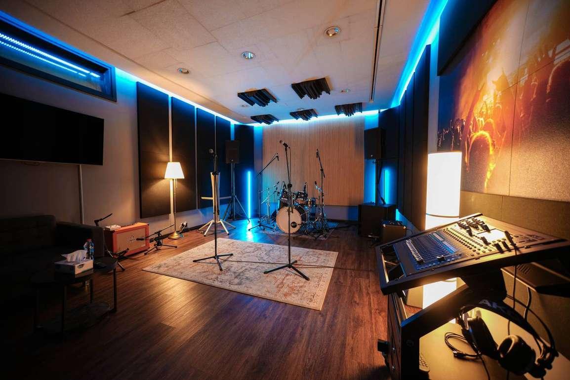 Music Rehearsal and Podcast Studio 5
