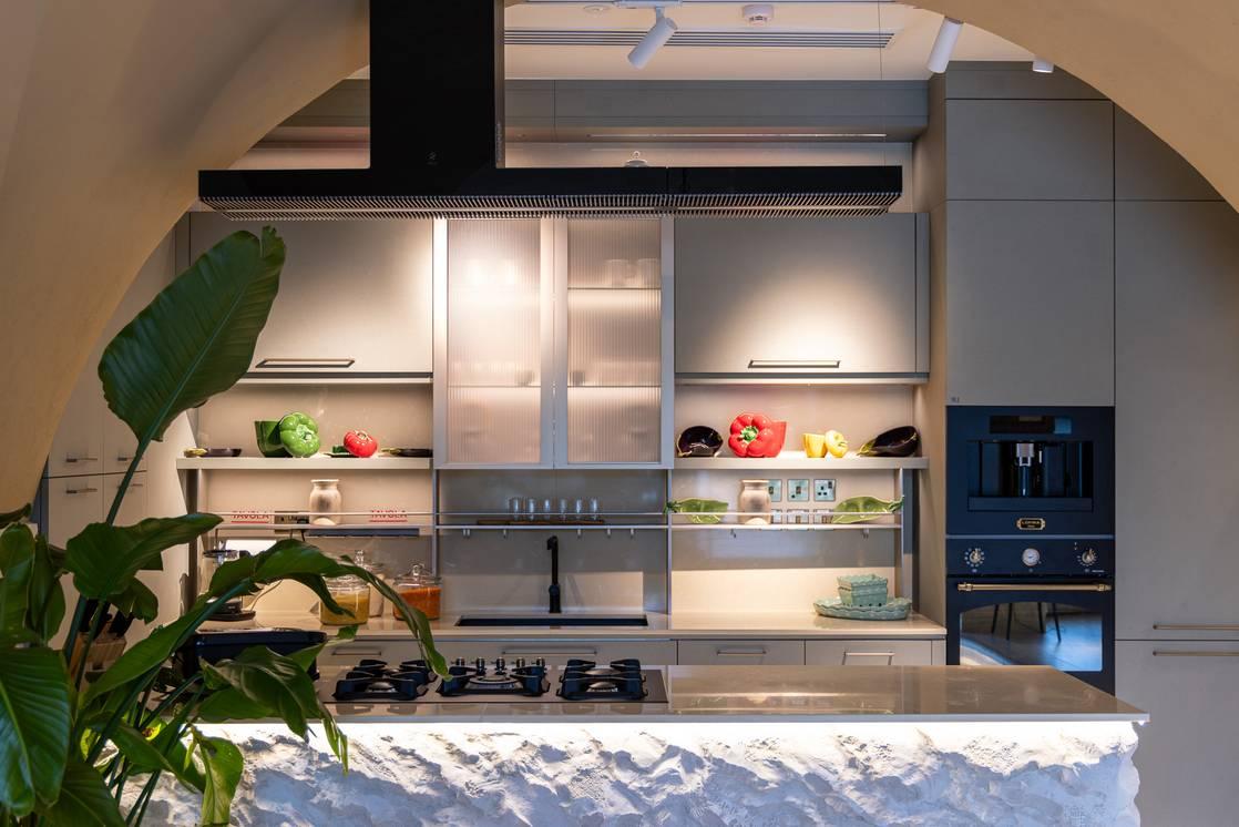 Fully Equipped Kitchen Studio with Cooking Stations, Private Dining Space for Workshops, Shoots and Dining Experience, — photo 5