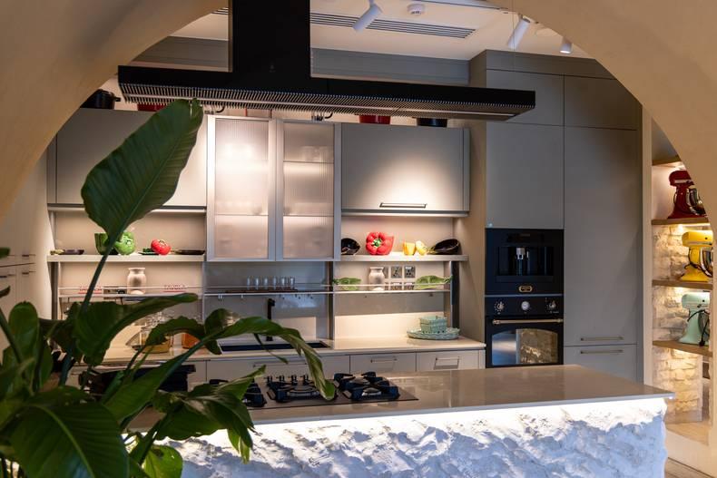 Fully Equipped Kitchen Studio with Cooking Stations, Private Dining Space for Workshops, Shoots and Dining Experience, — photo 8