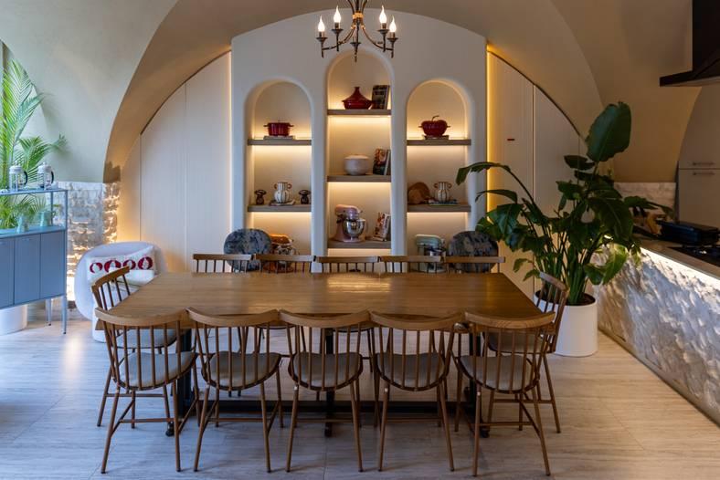 Fully Equipped Kitchen Studio with Cooking Stations, Private Dining Space for Workshops, Shoots and Dining Experience, 2