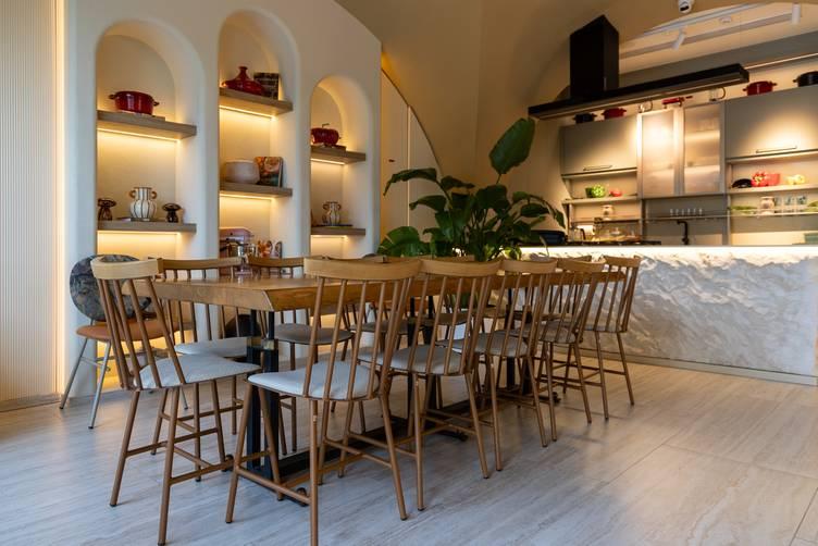 Fully Equipped Kitchen Studio with Cooking Stations, Private Dining Space for Workshops, Shoots and Dining Experience, — photo 6
