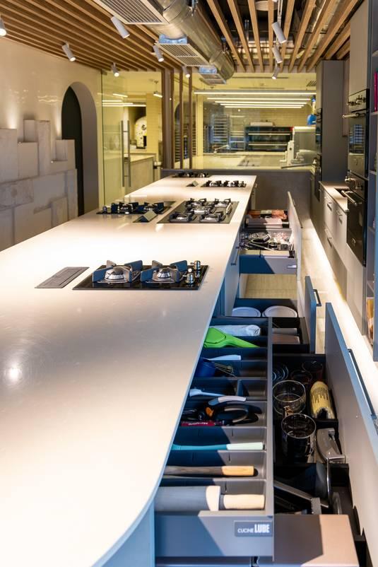 Fully Equipped Kitchen Studio with Cooking Stations, Private Dining Space for Workshops, Shoots and Dining Experience, — photo 22
