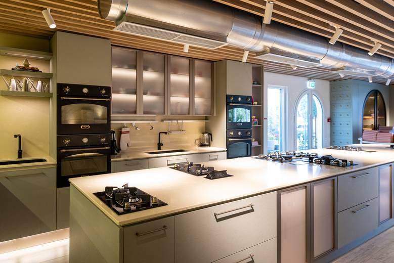 Fully Equipped Kitchen Studio with Cooking Stations, Private Dining Space for Workshops, Shoots and Dining Experience, — photo 24