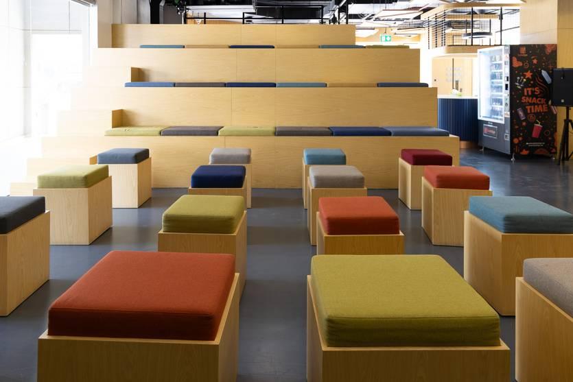 Arena, Podium Stage for Elite Events, Workshops, Networking and Meetups — photo 7