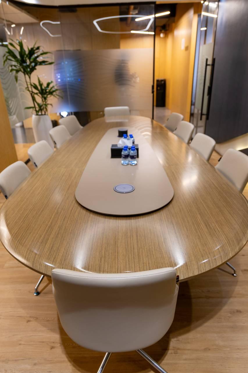 Meeting Room for 10 People, Private Meetings and Workshops or Content Creation — photo 3