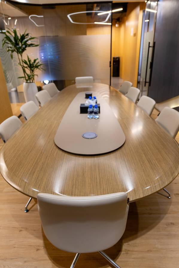 Meeting Room for 10 People, Private Meetings and Workshops or Content Creation — photo 6