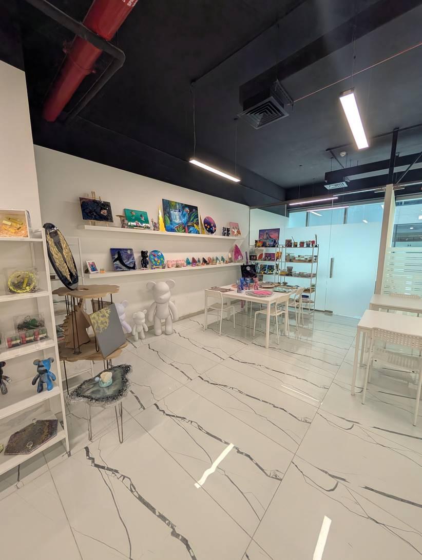 Boutique Art Studio for Painting Workshops and Events — photo 5