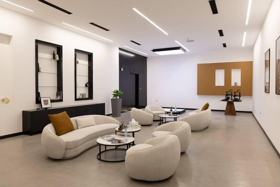 Large Event Venue with Exclusive Immersive Projection, Stylish Reception & Valet Parking — photo 5