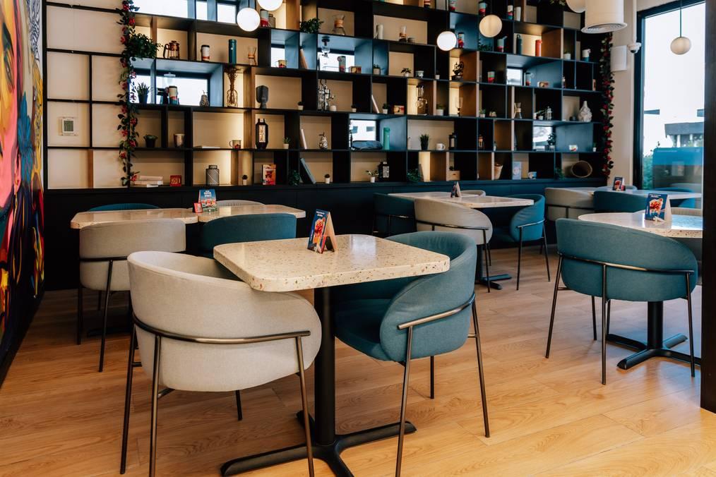 Colombian Café with Terrace in Jumeirah (Ground Floor) – Event, Activation & Production Space — photo 5