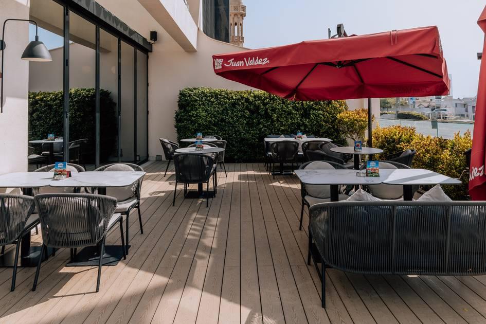 Colombian Café with Terrace in Jumeirah (Ground Floor) – Event, Activation & Production Space — photo 10
