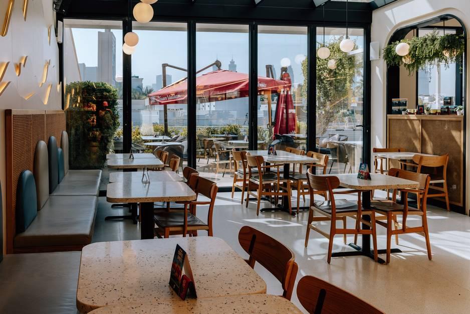 Colombian Café with Terrace in Jumeirah (Ground Floor) – Event, Activation & Production Space — photo 3