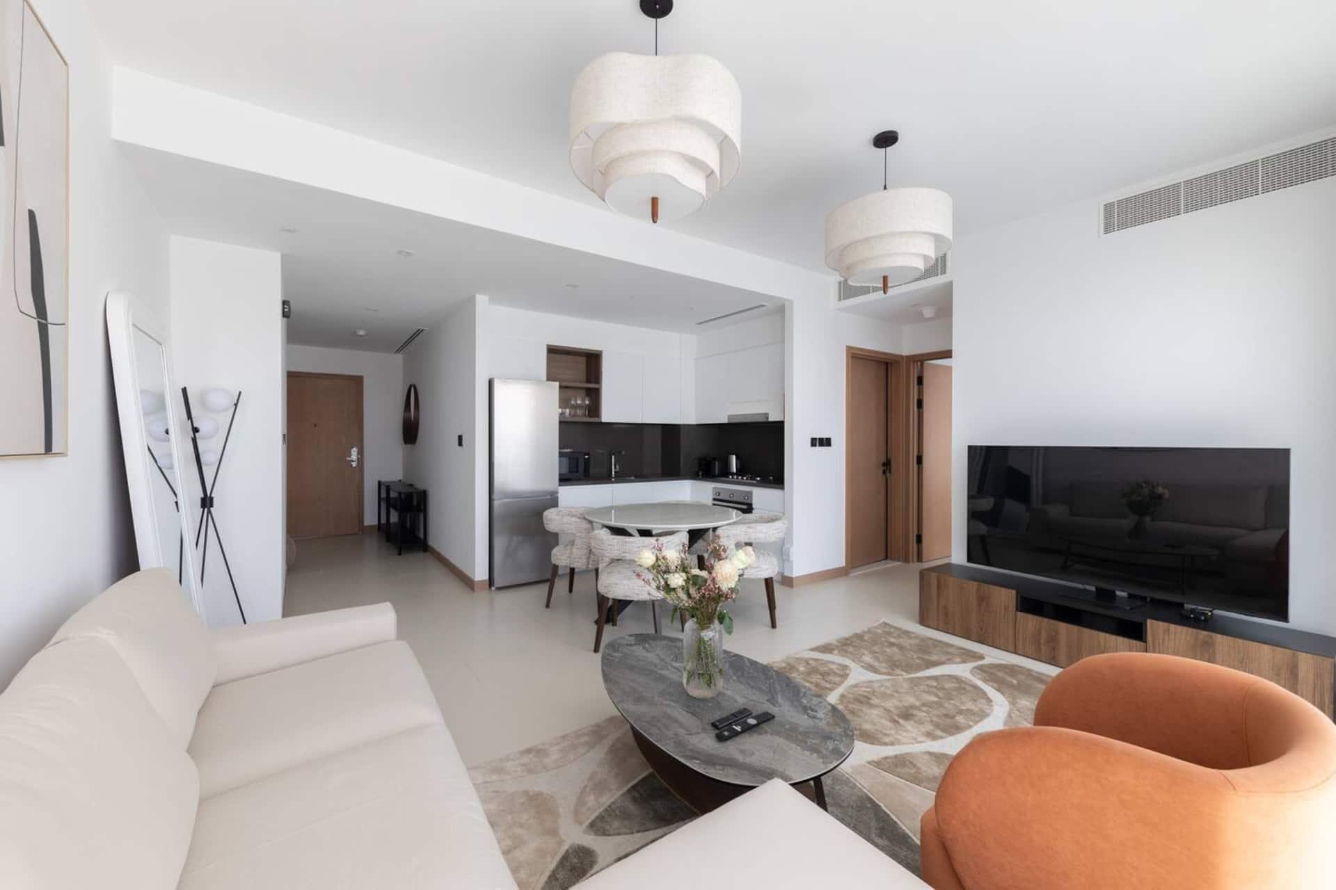 48th-Floor Marina View 1BR Apartment in Dubai Marina 1