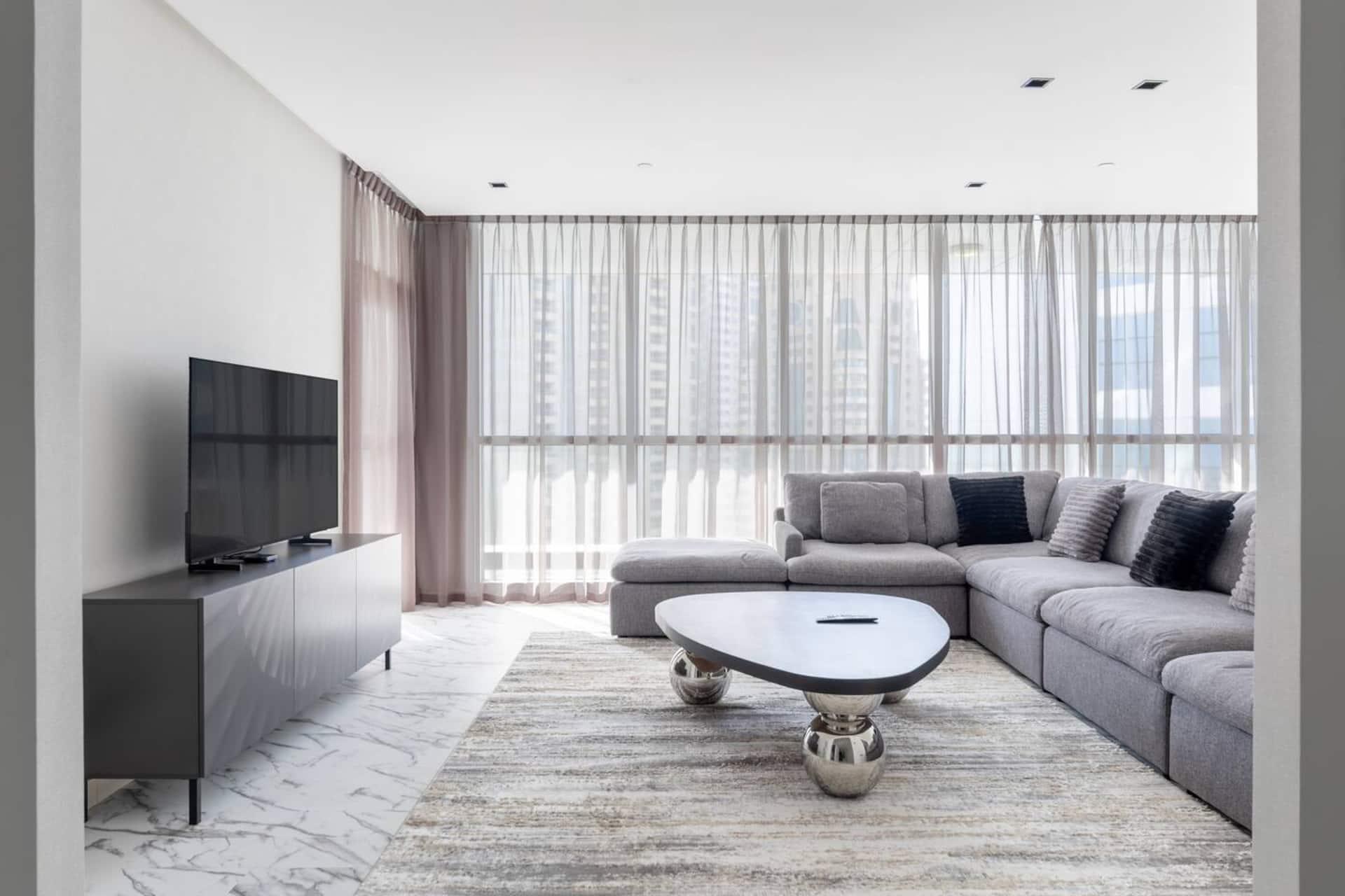 Penthouse-Style 3BR Marina Apartment with Games Room — photo 3