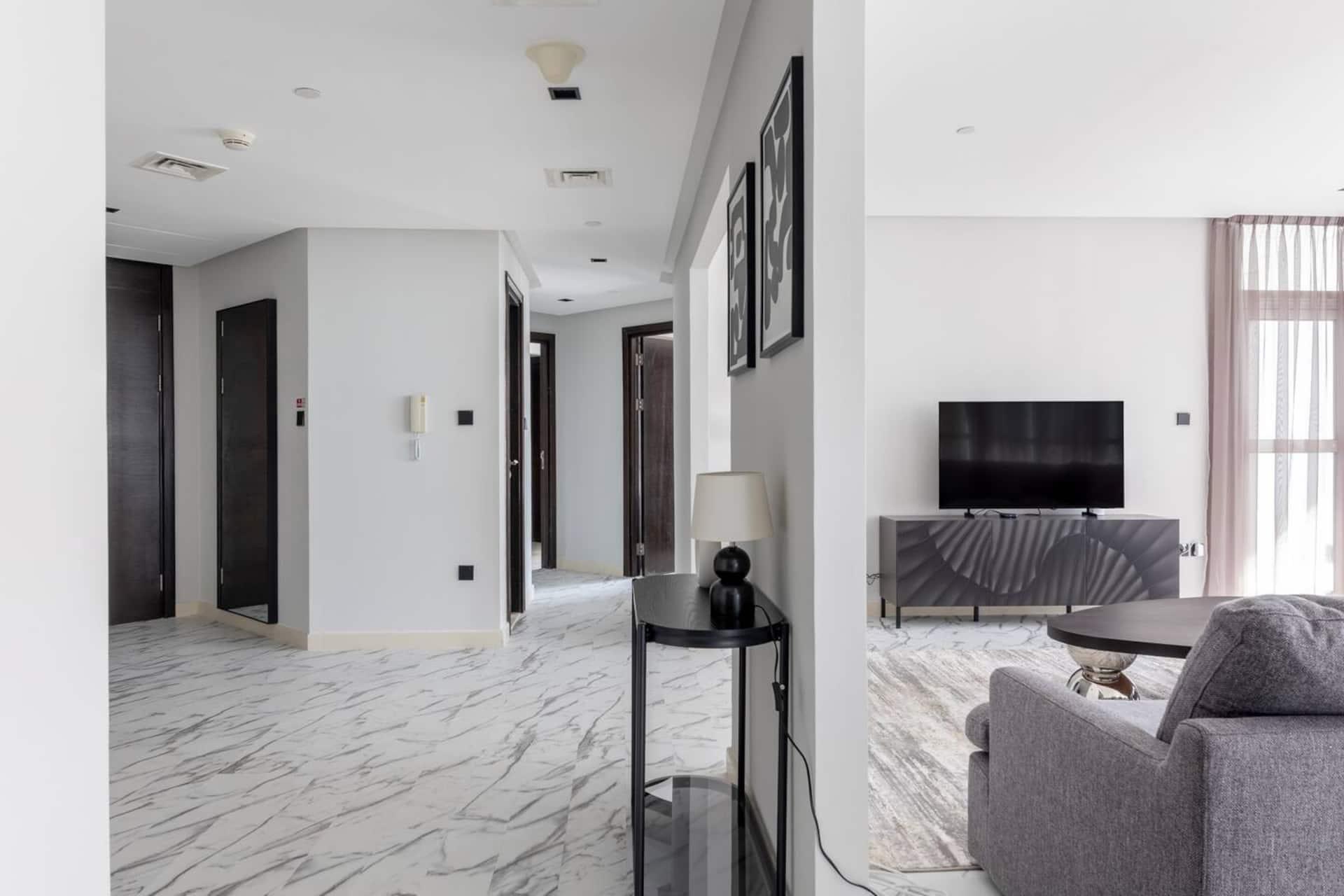 Penthouse-Style 3BR Marina Apartment with Games Room 2