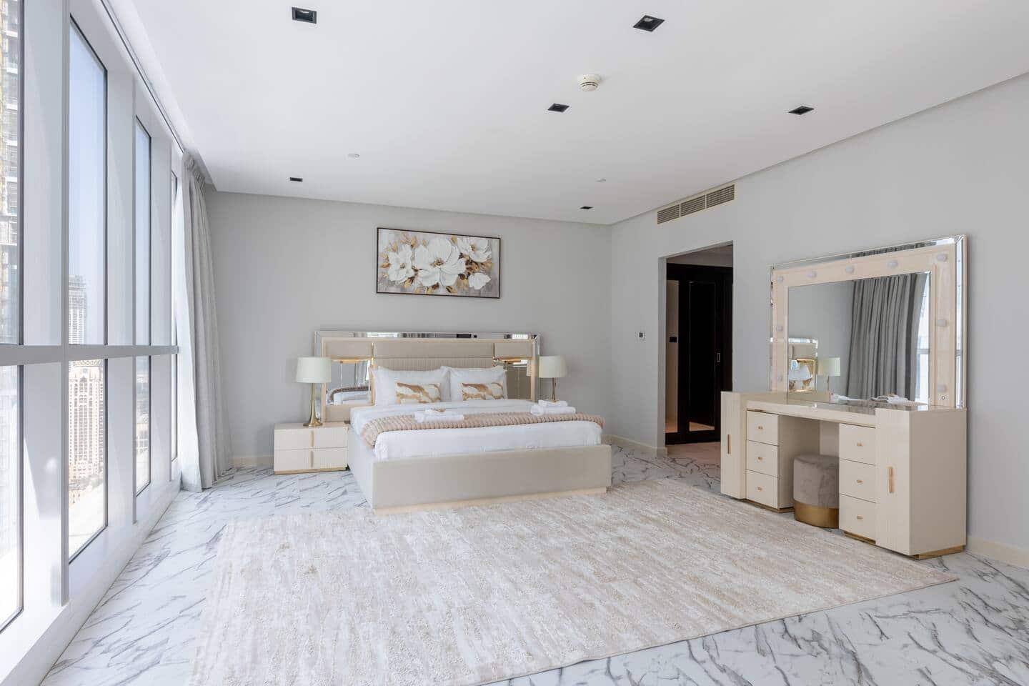 Penthouse-Style 3BR Marina Apartment with Games Room — photo 10