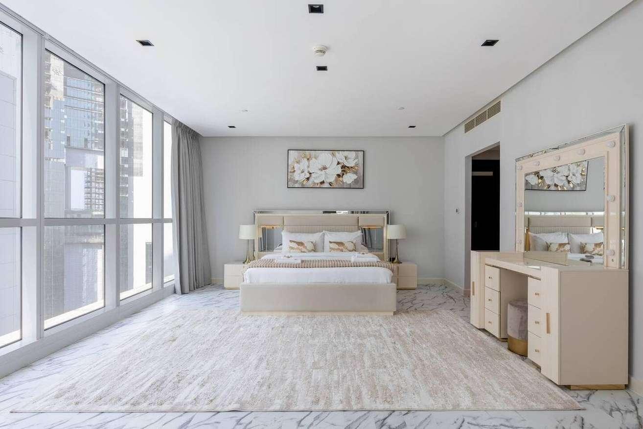 Penthouse-Style 3BR Marina Apartment with Games Room — photo 22