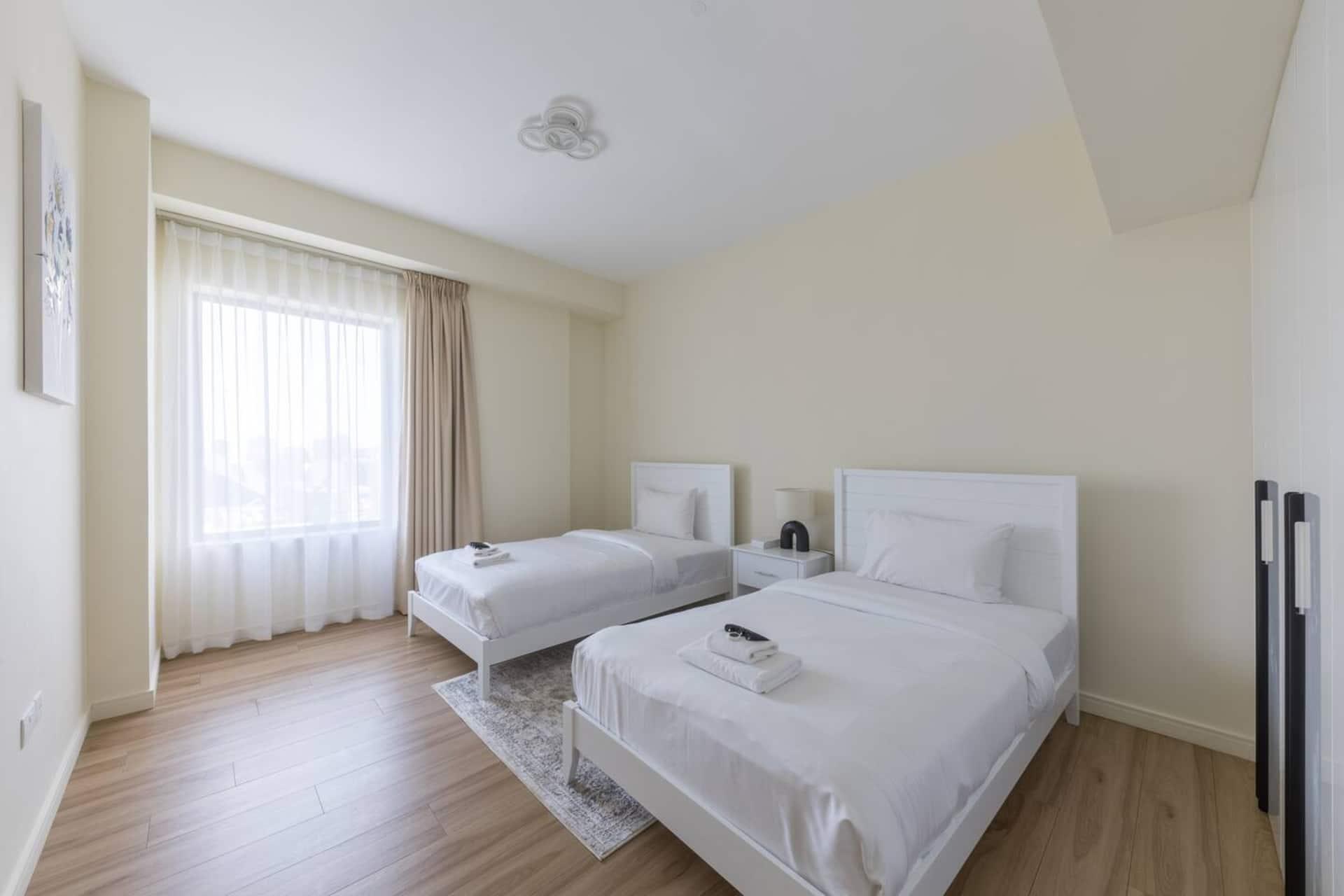 Top-Floor 2BR JBR Apartment with Full Marina View — photo 6